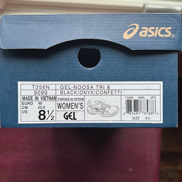 Like New ASICS Gel-Noosa Tri 8 - Picture 5 of 5